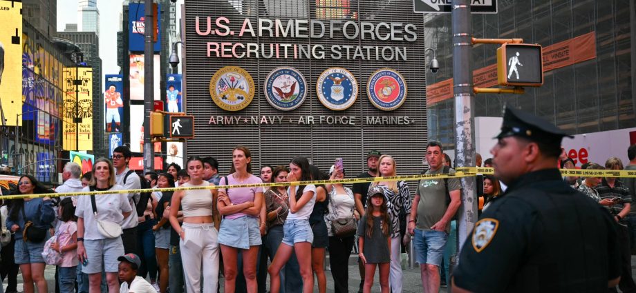 bank-of-america-vice-president-identified-as-victim-in-times-square-attack