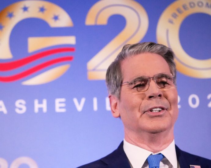 us-welcomes-russia-back-to-g20-but-rules-out-economic-relief,-source-says