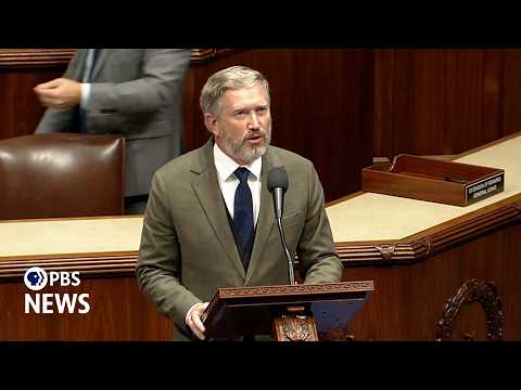 watch:-gop-rep.-massie-names-14-epstein-associates-he-wants-doj-to-investigate,-prosecute