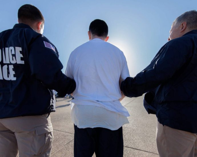 us.-deports-thousands-to-countries-they-don’t-know-under-secretive-“third-country”-deal