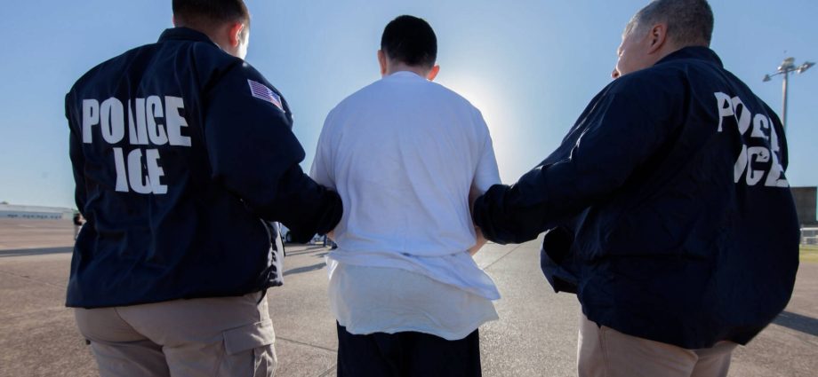 us.-deports-thousands-to-countries-they-don’t-know-under-secretive-“third-country”-deal