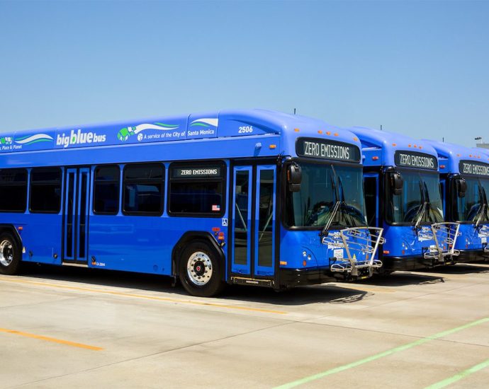 chargepoint-and-eaton-power-santa-monica’s-transition-to-fully-electric-bus-fleet