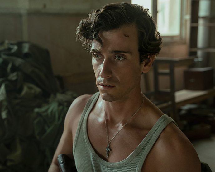 netflix-drops-trailer-for-cannes-winning-gay-epic-‘la-bola-negra’