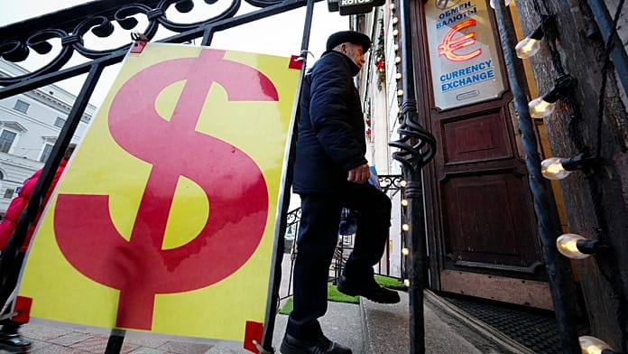 sharp-rise-in-utility-bills-pushes-russia’s-inflation-further-off-target