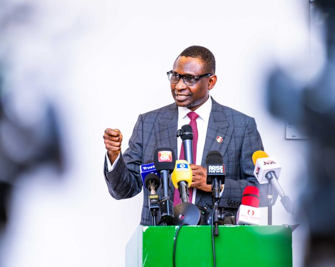 nigerian-anticorruption-agency-sacks-40-staff-over-misconduct-allegations