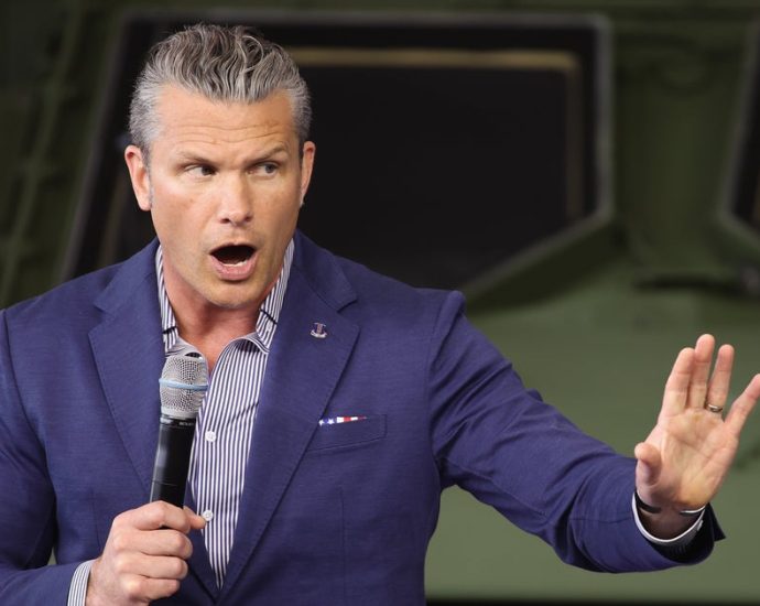 ‘scumbag’:-pete-hegseth-takes-a-shot-at-canada-by-body-shaming-woman