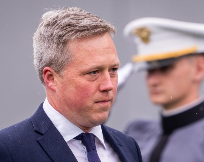 army-secretary’s-departure-highlights-leadership-gaps-in-largest-us-armed-service