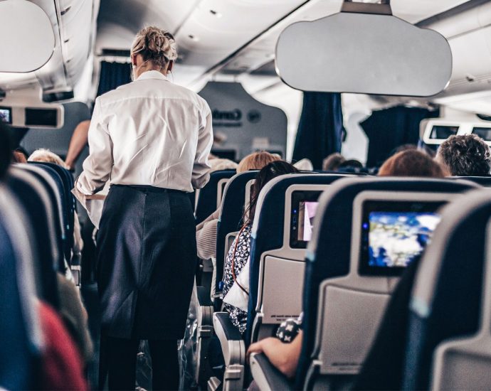 flight-crews-have-a-higher-risk-of-dying-from-radiation-related-cancers:-what-does-it-really-mean?