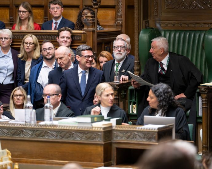 uk’s-burnham-faces-first-parliament-grilling,-vows-to-‘bring-back-hope’
