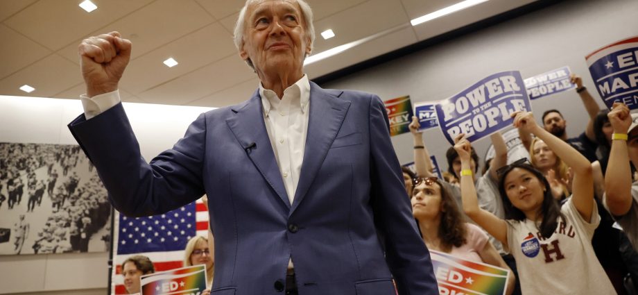 ed-markey-defeats-seth-moulton,-turns-back-push-for-generational-change