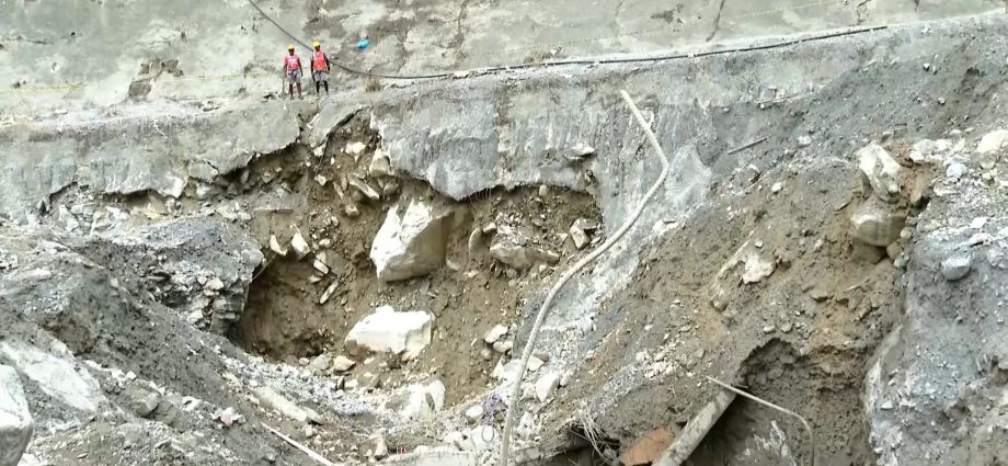 exclusive-access-as-the-search-for-nepal’s-tunnel-workers-intensifies