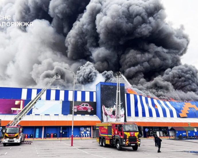 russia’s-air-war-has-cost-the-average-ukrainian-mall-166.8-working-days-since-2022,-about-eight-months-of-closed-floors