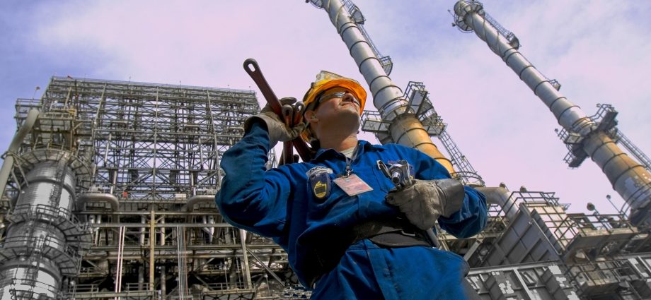 how-chevron’s-long-venezuela-gamble-paid-off-with-a-$7-billion-expansion