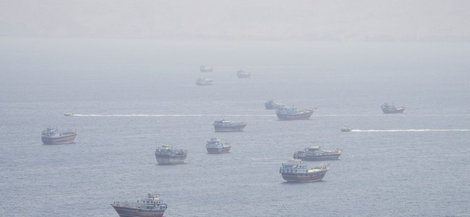 how-much-oil-is-going-through-hormuz?-how-data-doesn’t-match-us-claims