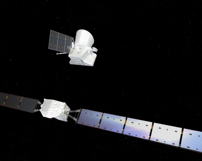 2 spacecraft headed to Mercury are about to begin their long-awaited arrival for Europe and Japan — watch it live on Sept. 3