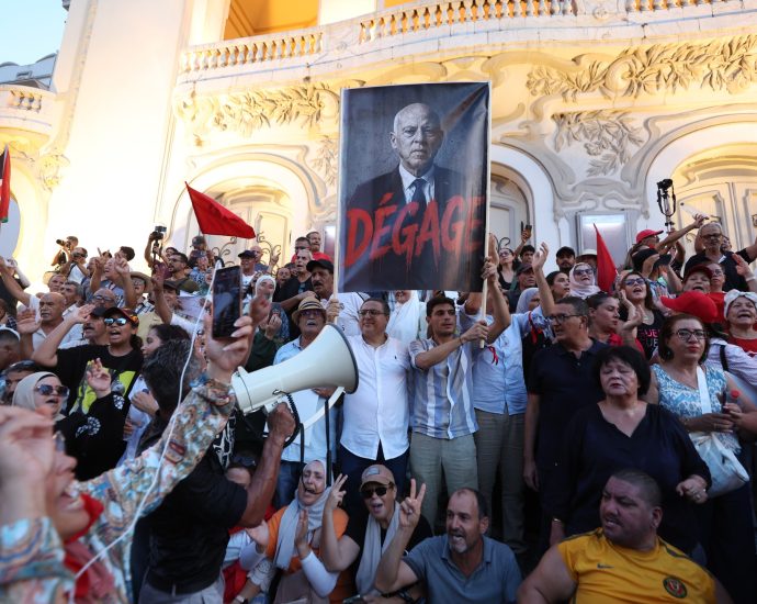 tunisia’s-top-court-upholds-conviction-of-opposition-figures,-activists