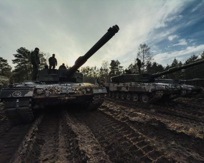 poland-sent-ukraine-350-tanks—europe-just-agreed-to-refund-it-half-a-billion-dollars