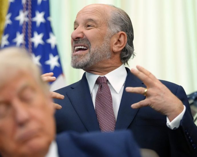 the-traitor-forced-to-mop-up-lutnick’s-mess-after-iran-war-deaths-mishap
