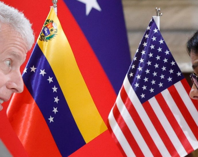 venezuelans-not-happy-about-giving-us-one-fifth-of-their-oil-reserves