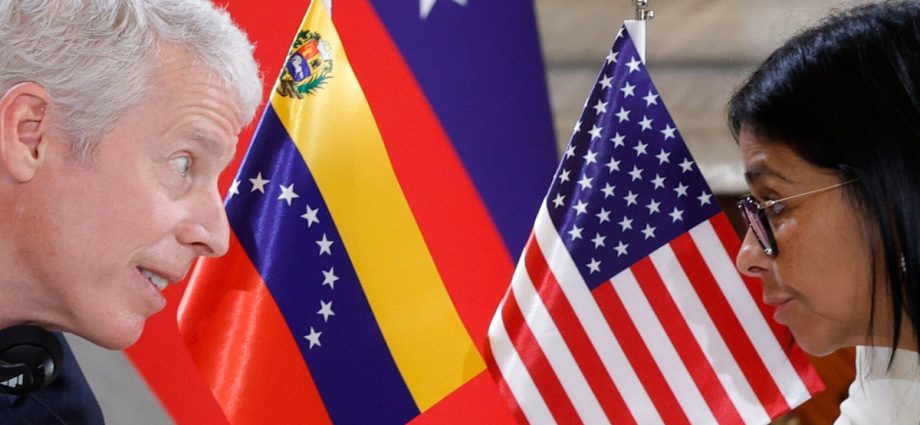 venezuelans-not-happy-about-giving-us-one-fifth-of-their-oil-reserves