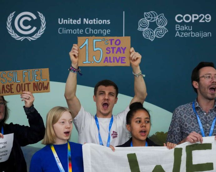 UN charts retreat in fight to limit climate change, but not giving up