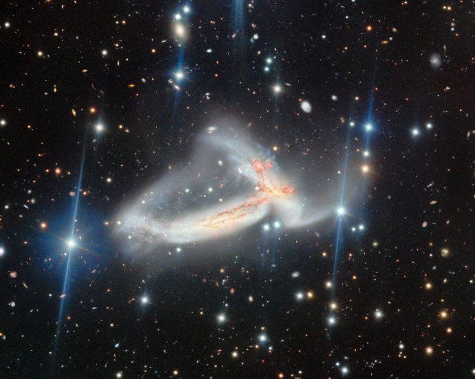 apod:-2026-september-4-–-na-ʻuhane-mahoe-huki-pu-i-ke-ola