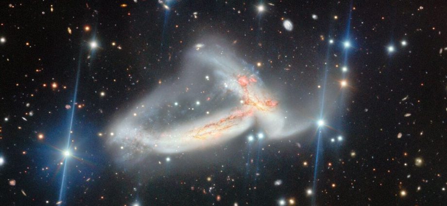 apod:-2026-september-4-–-na-ʻuhane-mahoe-huki-pu-i-ke-ola