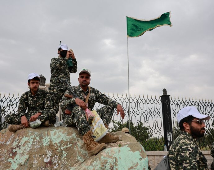 houthi-attacks-on-yemen’s-taiz-escalate,-triggering-new-displacement-wave