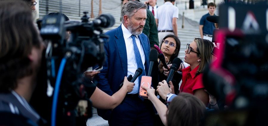 massie-unveils-‘flock-off’-bill-aimed-at-restricting-surveillance-cameras