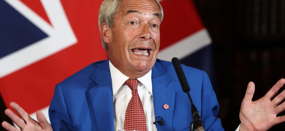 reform-uk-officials-step-down-as-new-funding-scandal-hits-far-right-party