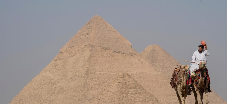 as-the-china-us-ai-race-reaches-cairo,-egypt-faces-a-strategic-decision