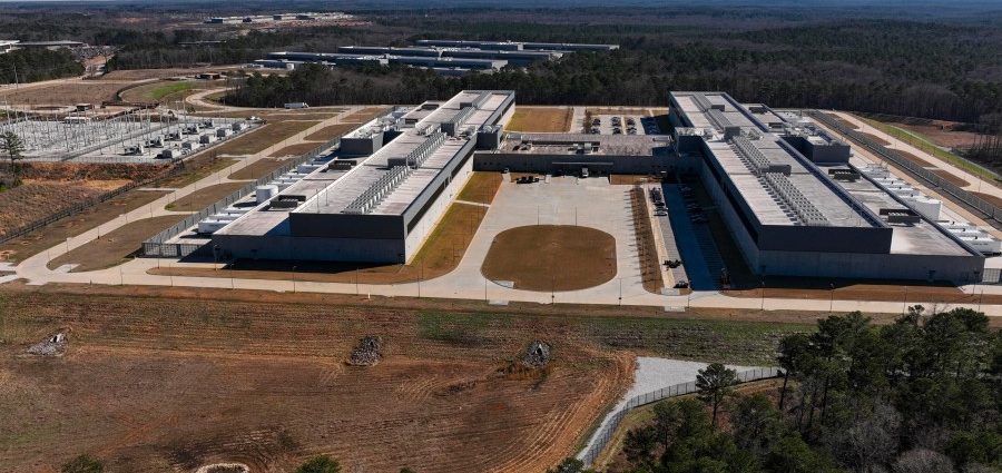 civil-rights-groups-urge-a-halt-to-south-africa-data-centers-boom-amid-water-and-power-fears
