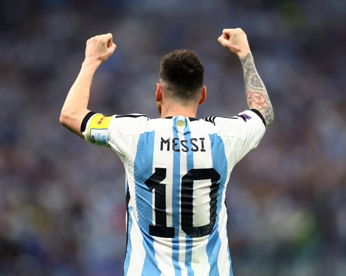 the-number-10-shirt-must-not-retire-with-messi