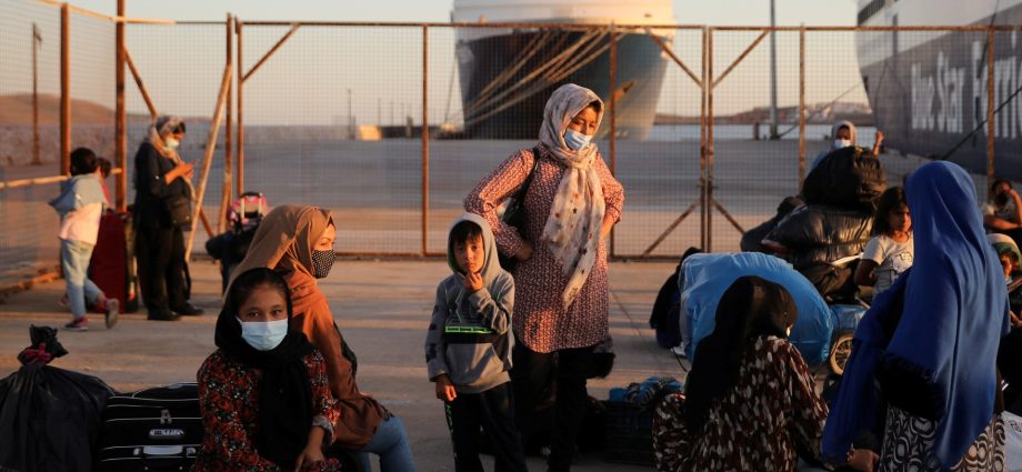 five-eu-nations-inch-towards-deal-on-migrant-‘return-hubs’-by-2027