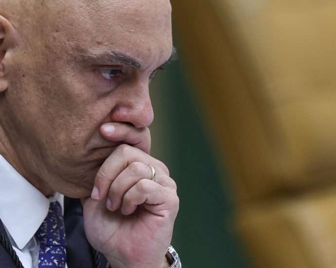 brazilian-supreme-court-roiled-by-dispute-between-justices