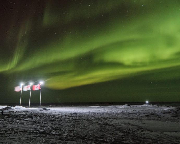 researchers-tune-into-arctic-under-ice-sounds-and-test-through-ice-communication