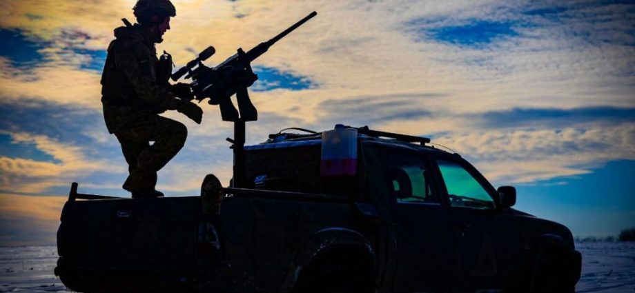 ukraine-orders-temporary-ceasefire-as-us-envoys-visit-moscow.-air-raid-alert-sounds-in-kyiv-immediately-as-pause-begins