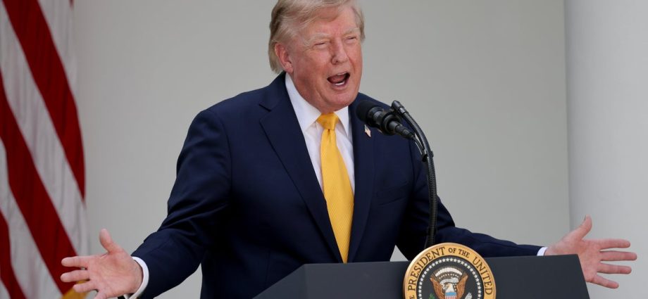 the-traitor-wants-the-midterms-to-be-all-about-him-republicans-are-going-along.
