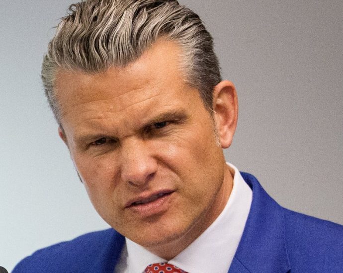 ex-air-force-secretary-reveals-‘very-tough’-reality-inside-pete-hegseth’s-pentagon