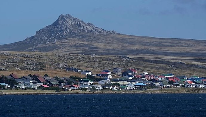 uk-reaffirms-‘unshakeable’-commitment-to-falklands-after-milei-reiterates-argentina’s-claim-to-the-islands