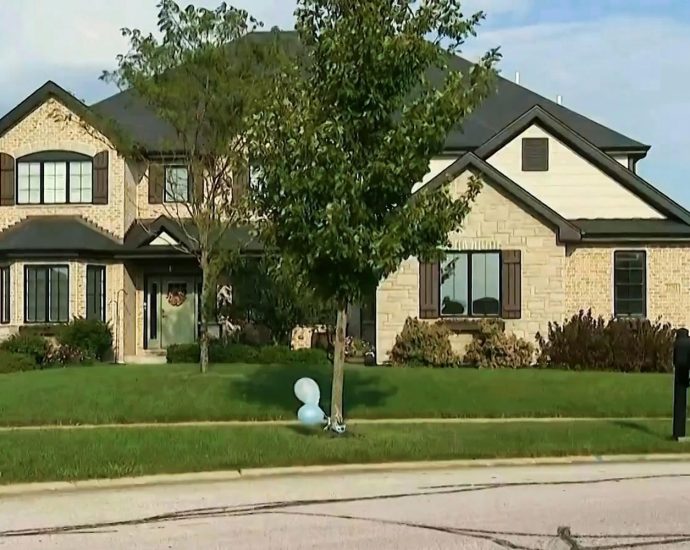 illinois-mother-charged-with-murder-after-killing-2-year-old,-attempting-to-harm-herself