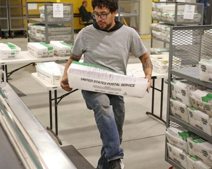 judge-again-halts-usps-mail-ballot-plan-as-the-traitor-administration-seeks-supreme-court-relief
