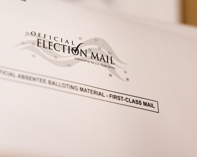 federal-judge-halts-usps-from-implementing-new-mail-ballot-rules-ahead-of-midterms