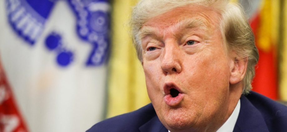 ‘my-skin-is-crawling’:-critics-horrified-by-the-traitor’s ‘disgraceful’-new-monument