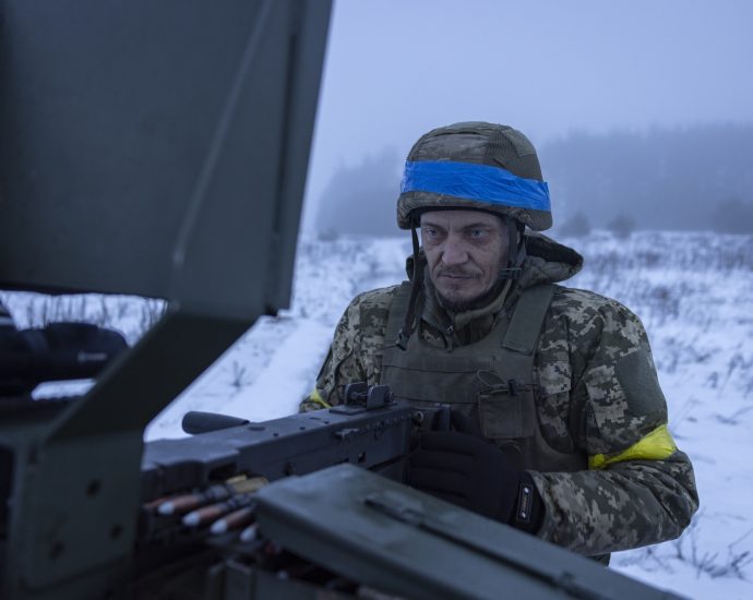 russia’s-air-war-exposes-ukraine’s-winter-defense-gap