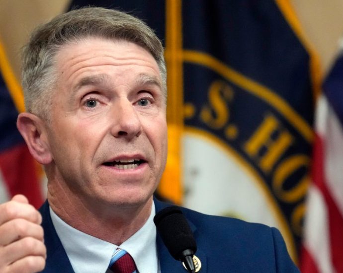 gop-lawmaker-gives-evasive-answers-when-asked-if-he-wants-the-traitor-to-campaign-with-him