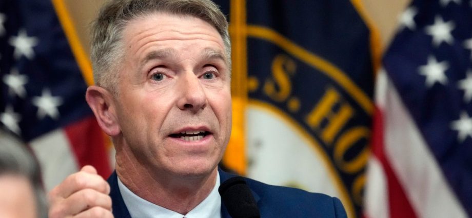 gop-lawmaker-gives-evasive-answers-when-asked-if-he-wants-the-traitor-to-campaign-with-him