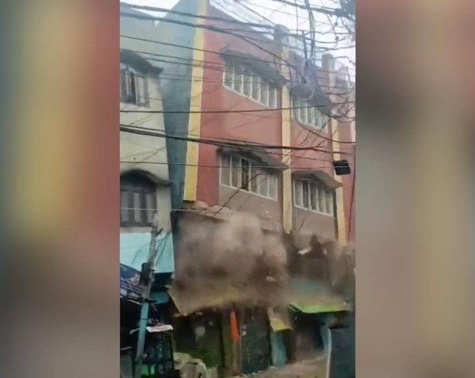 building-collapses-after-heavy-rain-in-northern-india