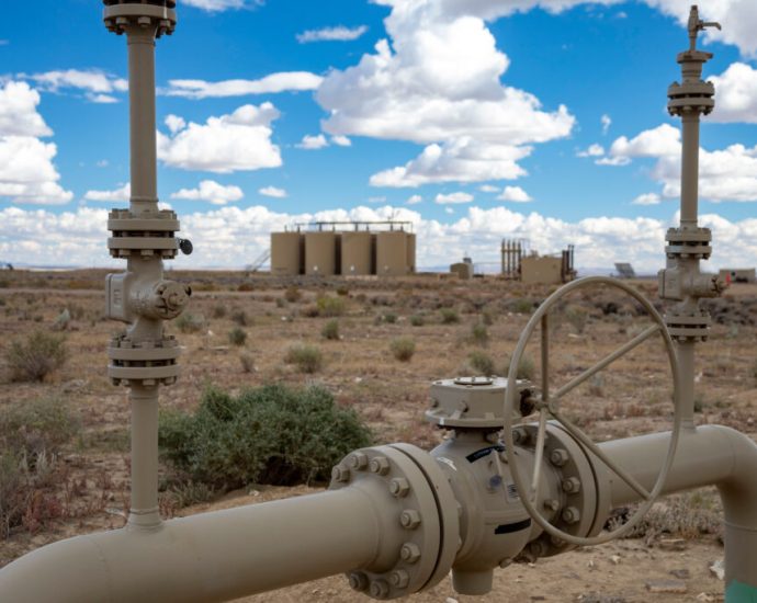 error-in-a-recent-blm-lease-sale-has-wyoming-residents-concerned-over-new-oil-and-gas-rules