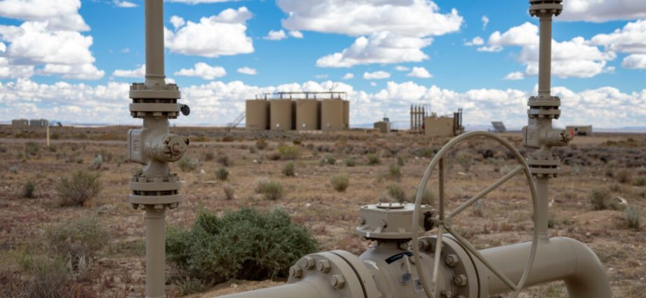 error-in-a-recent-blm-lease-sale-has-wyoming-residents-concerned-over-new-oil-and-gas-rules
